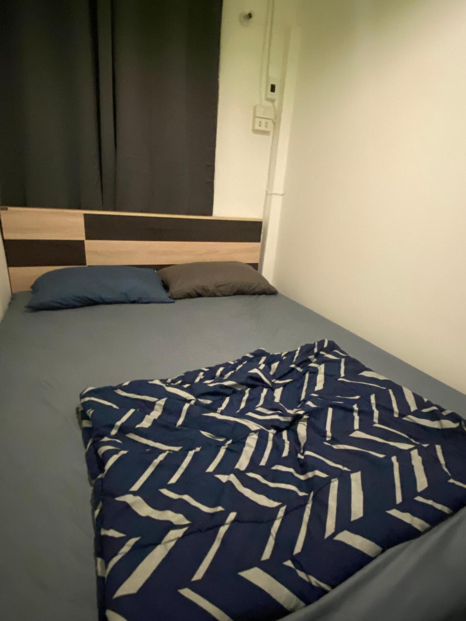 Sleep Break Hostel Sathon Bangkok Exterior foto